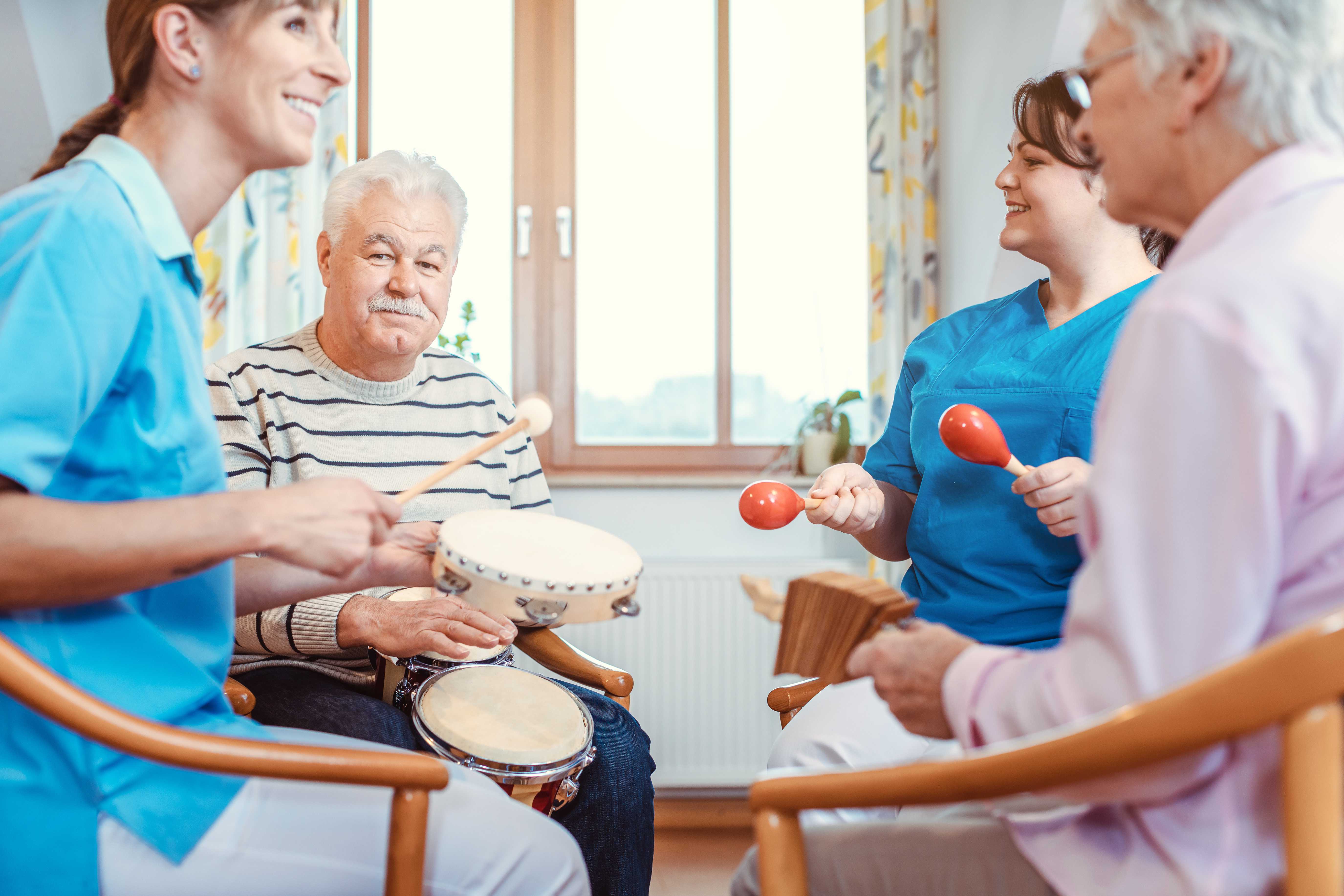 Tips to Use Music for A Dementia Patient